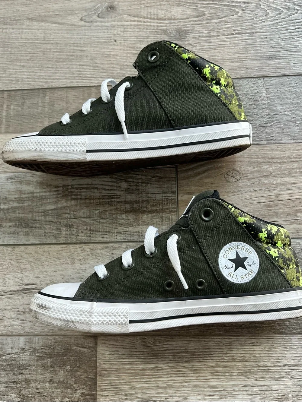 Converse Boys Chuck Taylor Axel Digi Camo Shoes Size 3